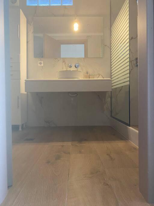 Ocean Sun 4 Apartment ฟิรา ภายนอก รูปภาพ